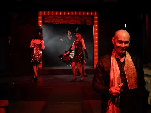 Édith Piaf: A Life in Cabaret